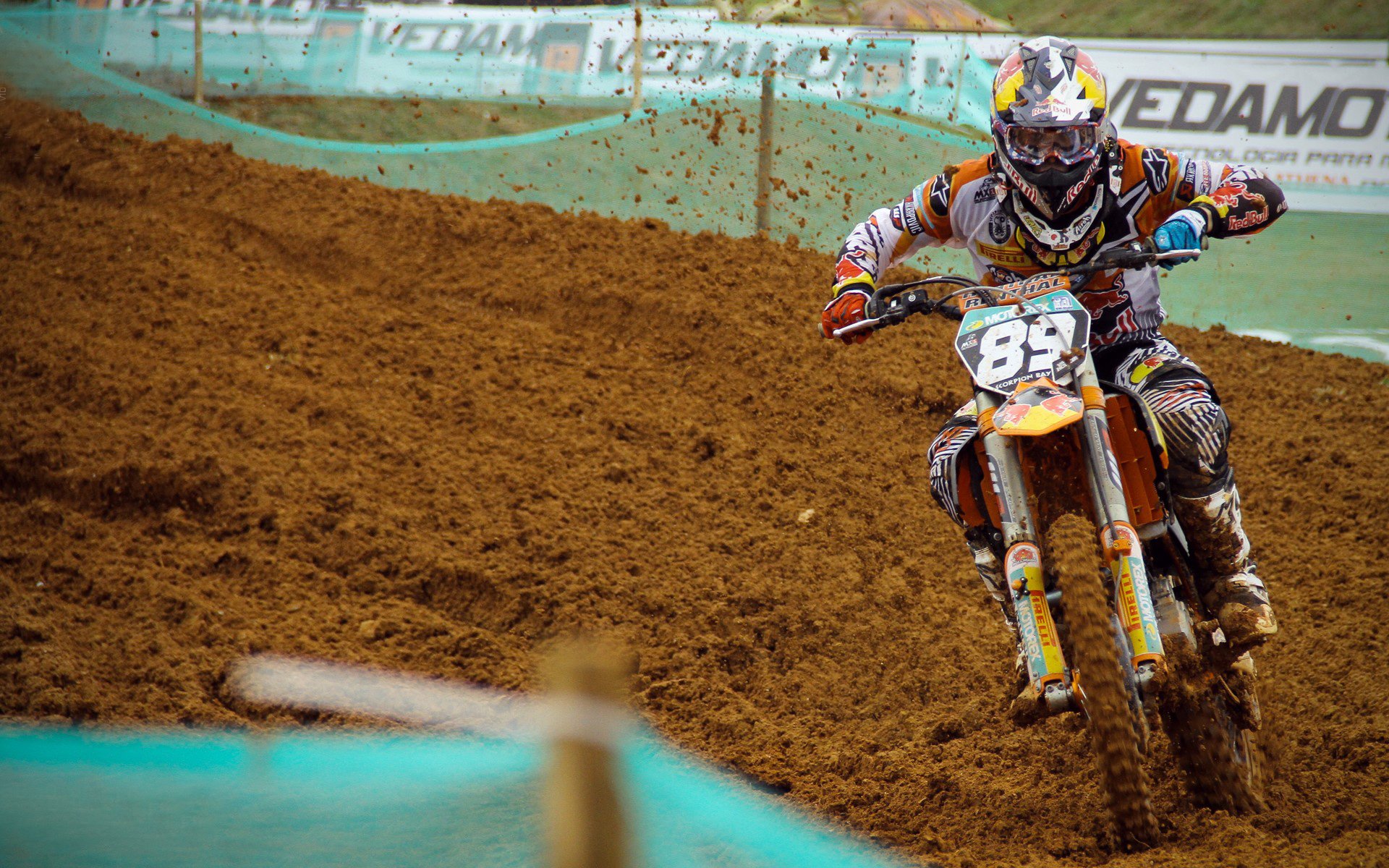 帕利斯特冲线瞬间引发现场欢呼，帕里斯特汽车